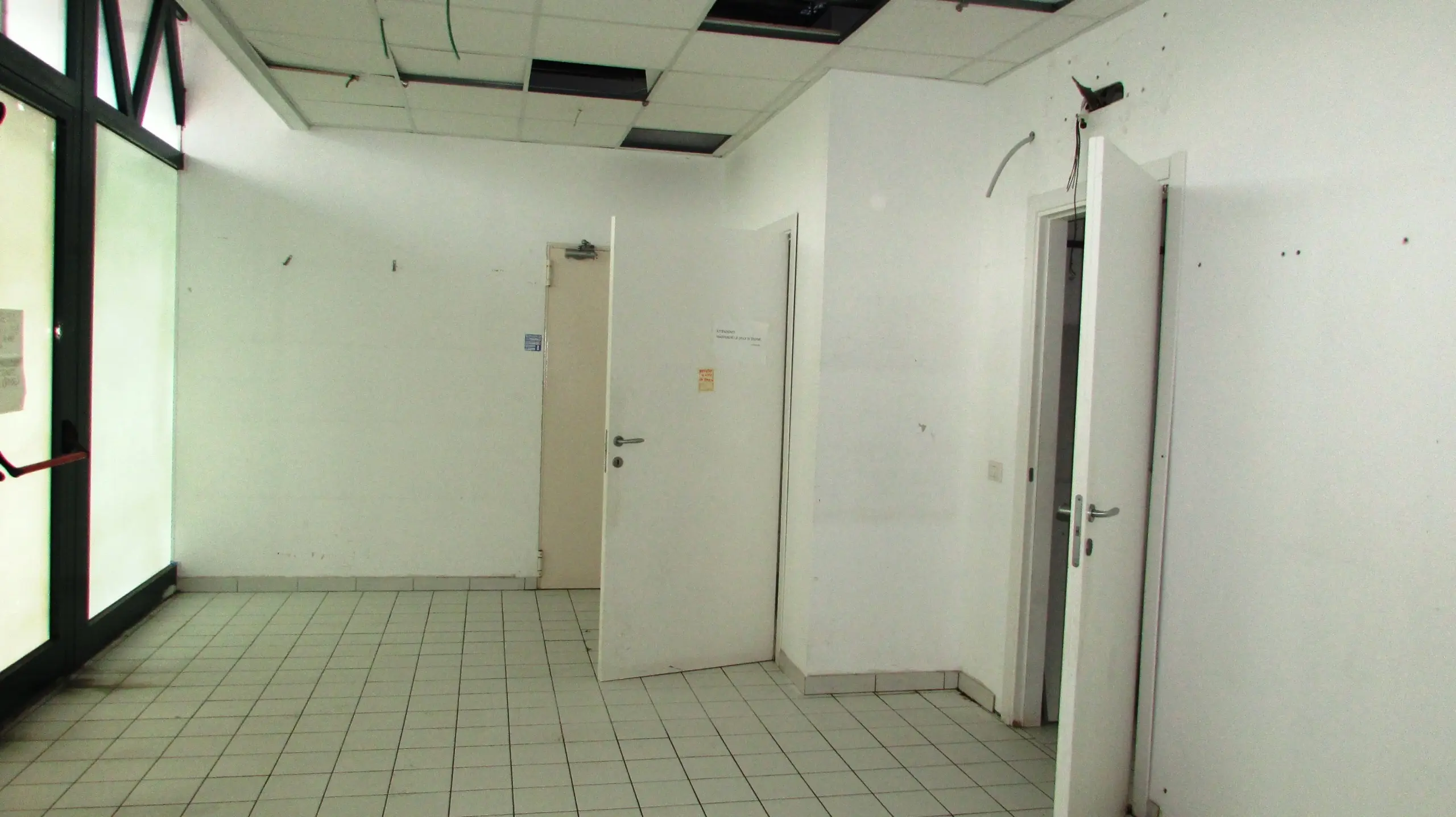 Immagine per Locale commerciale in vendita a Civitanova Marche via Einaudi