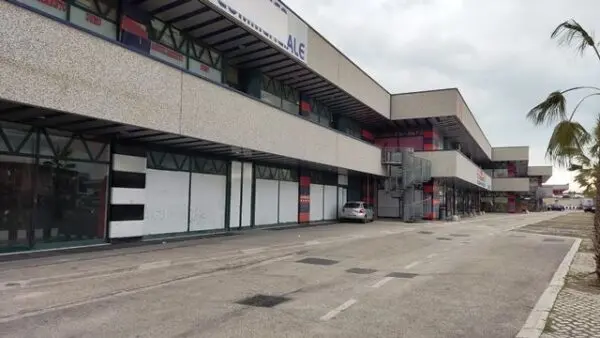Locale Commerciale via Einaudi, Civitanova Marche