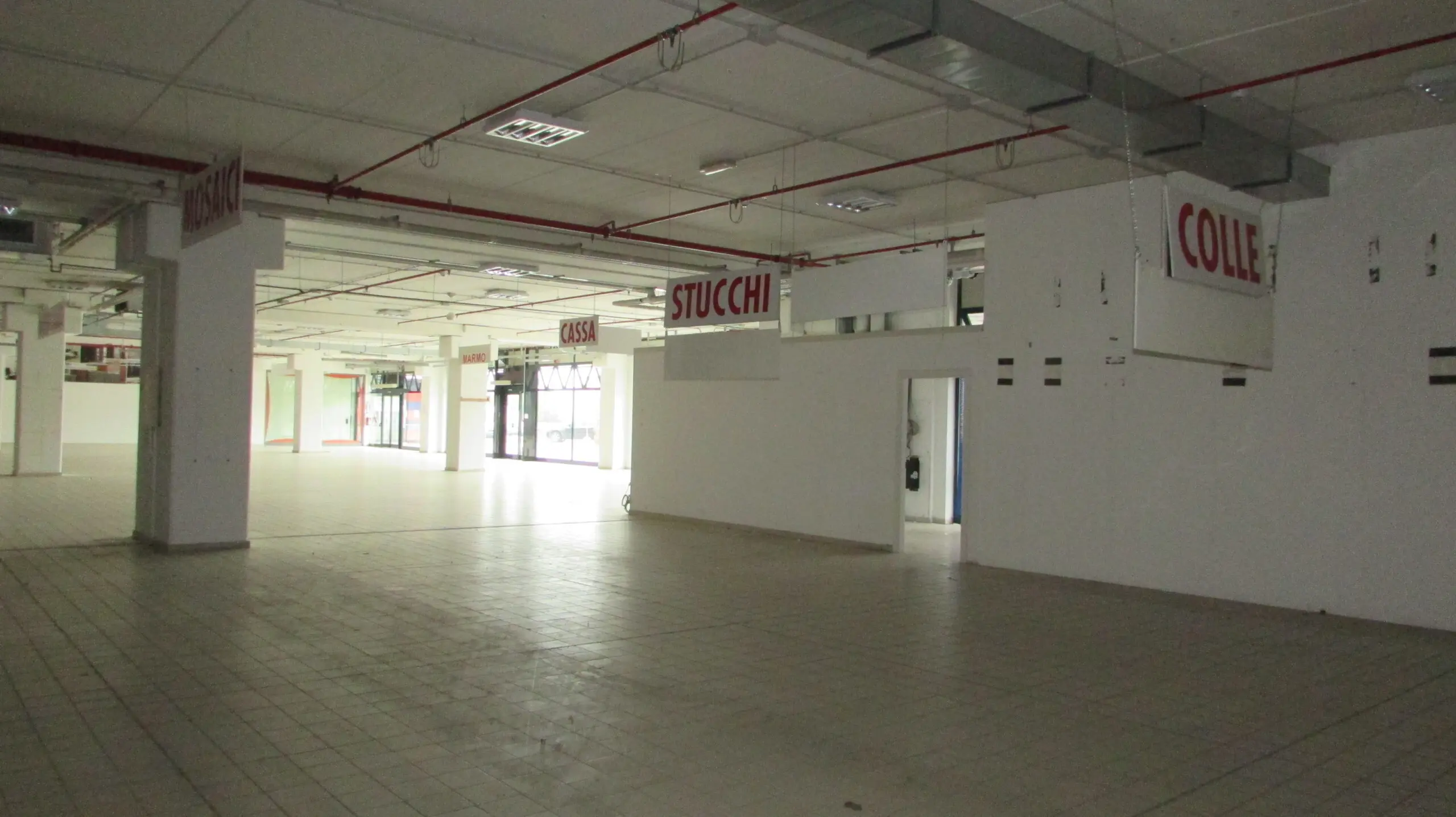 Immagine per Locale commerciale in vendita a Civitanova Marche via Einaudi
