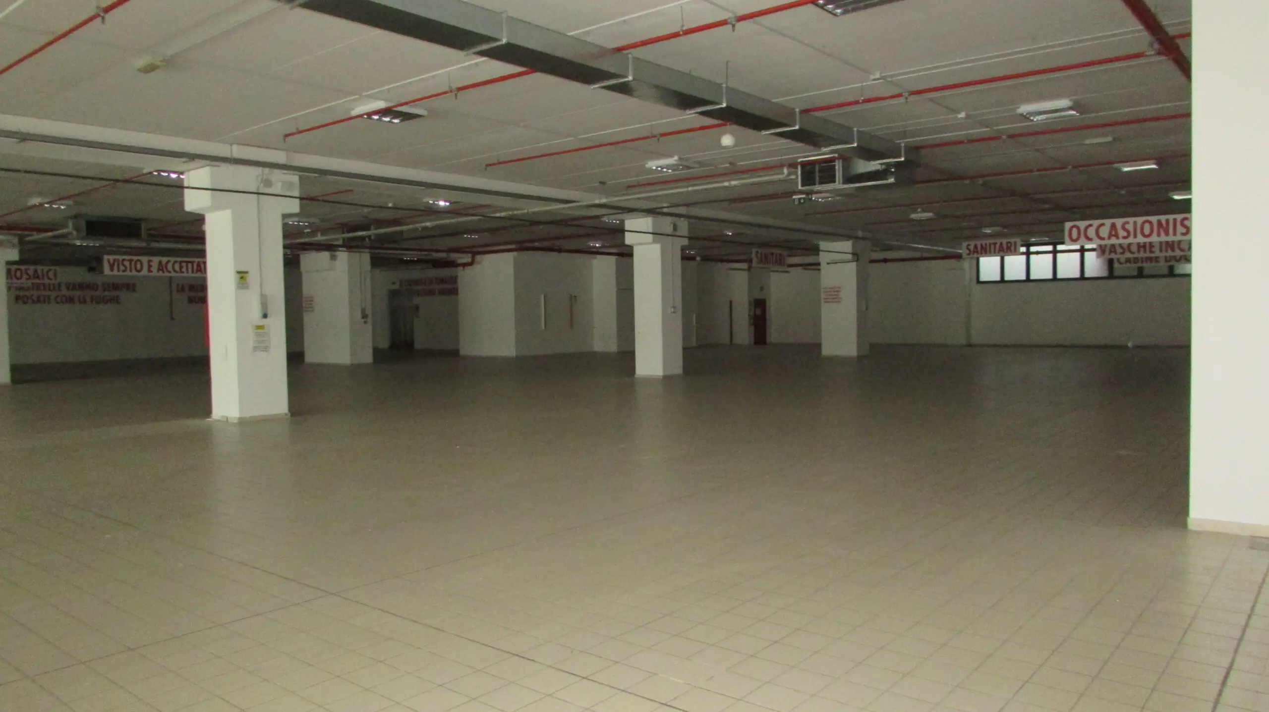 Immagine per Locale commerciale in vendita a Civitanova Marche via Einaudi