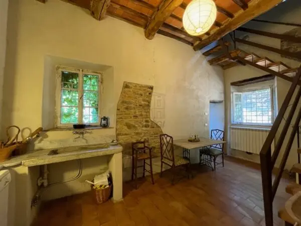 Villa via Di Nozzano 425, Lucca