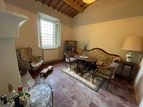 Villa via Di Nozzano 425, Lucca