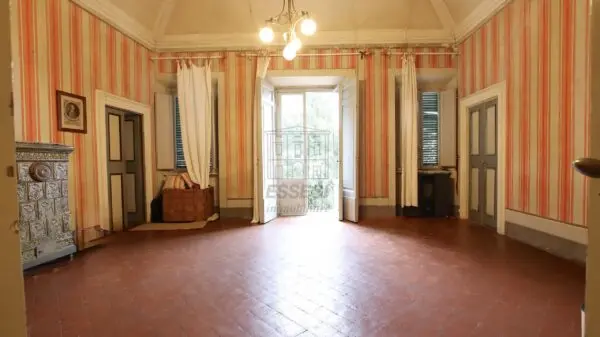 Villa via Sp 1, Lucca