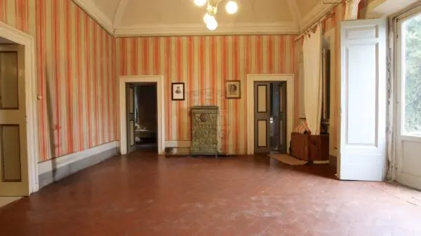 Villa via Sp 1, Lucca