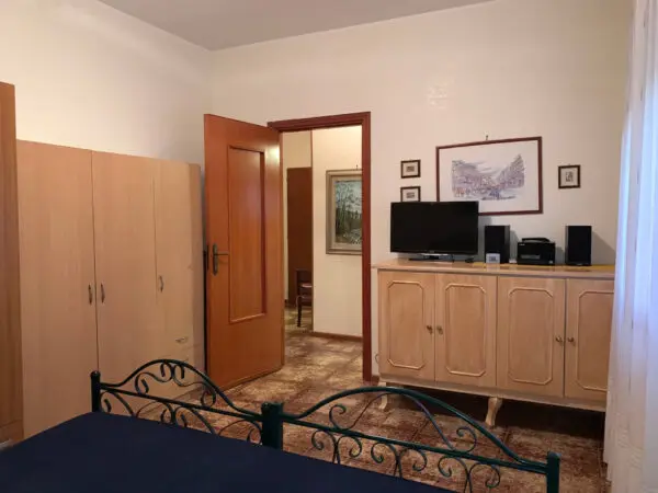Stanza via Genova 24, Catanzaro