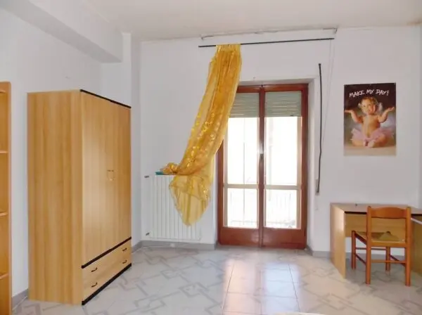 Stanza viale Pio X 80, Catanzaro