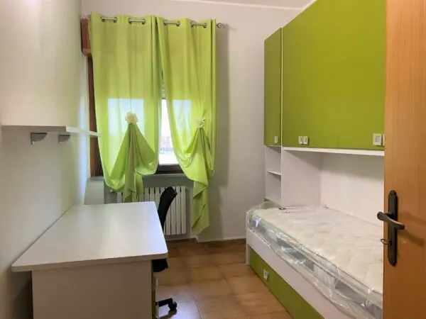 Stanza viale Crotone 8, Catanzaro