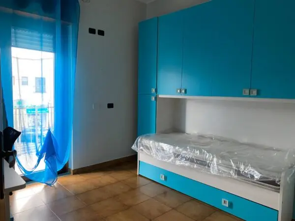 Stanza viale Crotone 8, Catanzaro