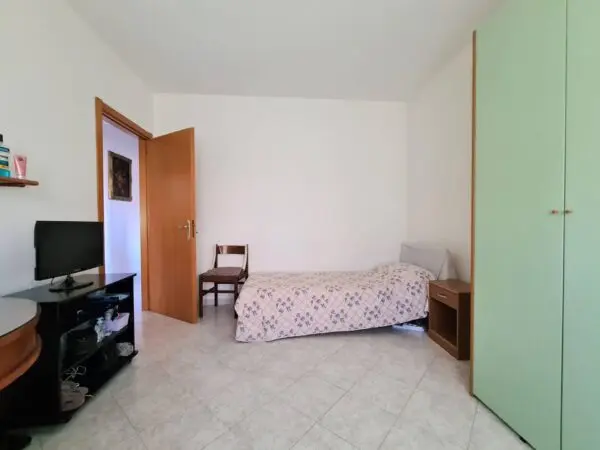 Stanza via Eraclea, Catanzaro