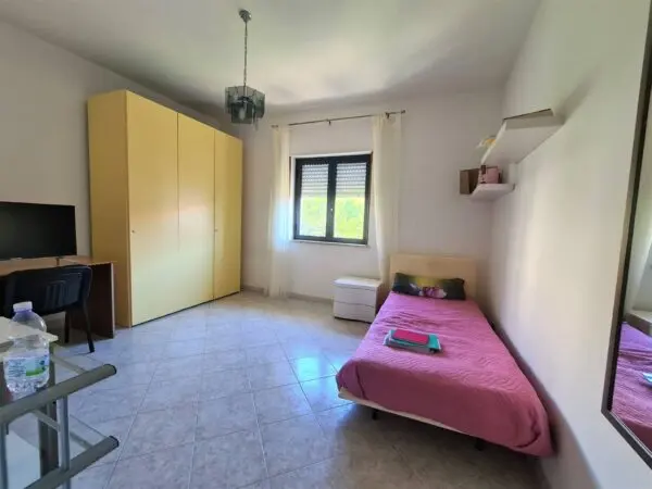 Stanza via Eraclea, Catanzaro