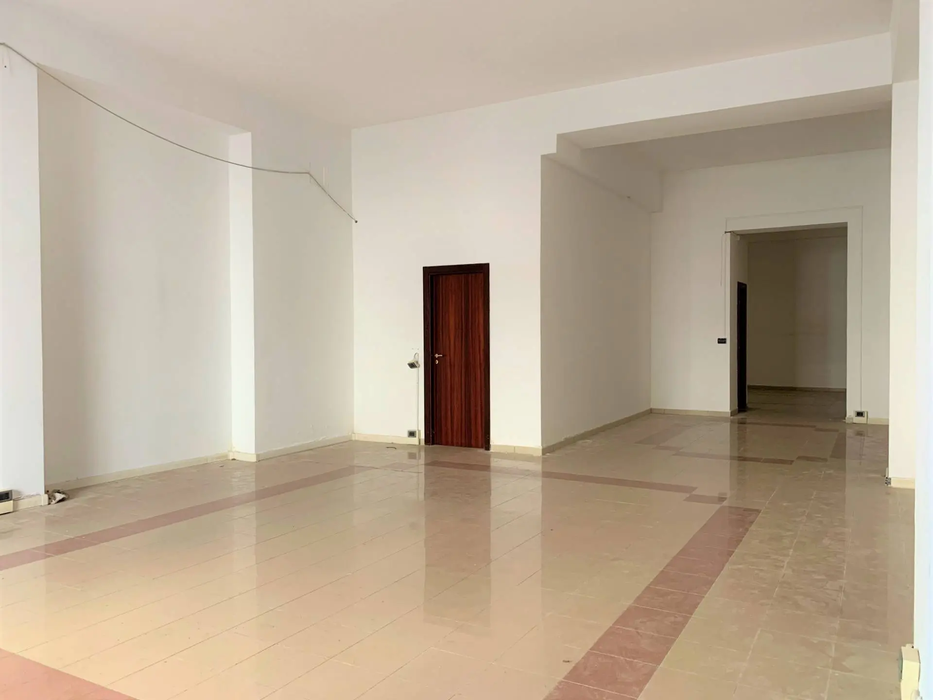 Immagine per Negozio in affitto a Catanzaro via Educandato 