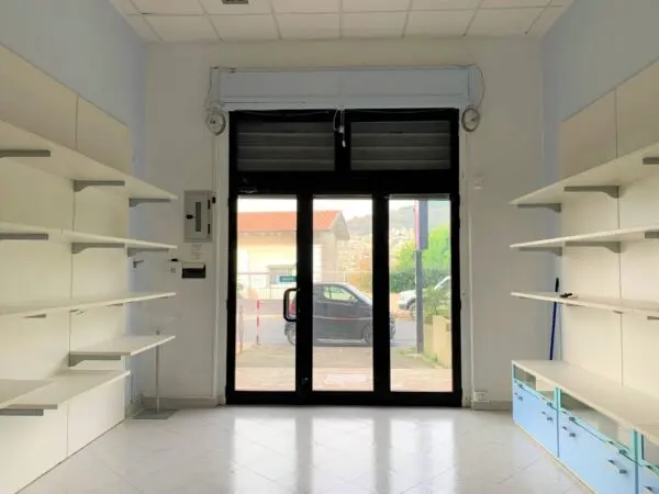 Negozio via Vincenzo Gattoleo, Catanzaro