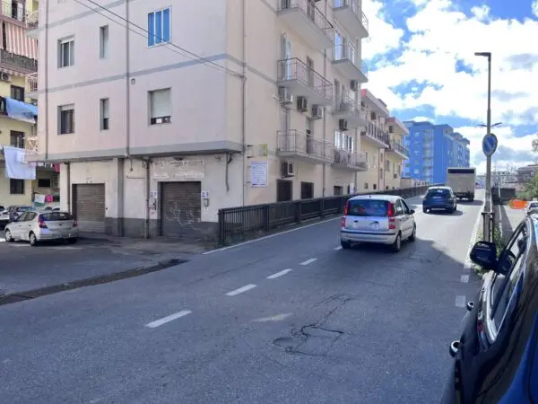 Negozio via Traversa Crotone, Catanzaro