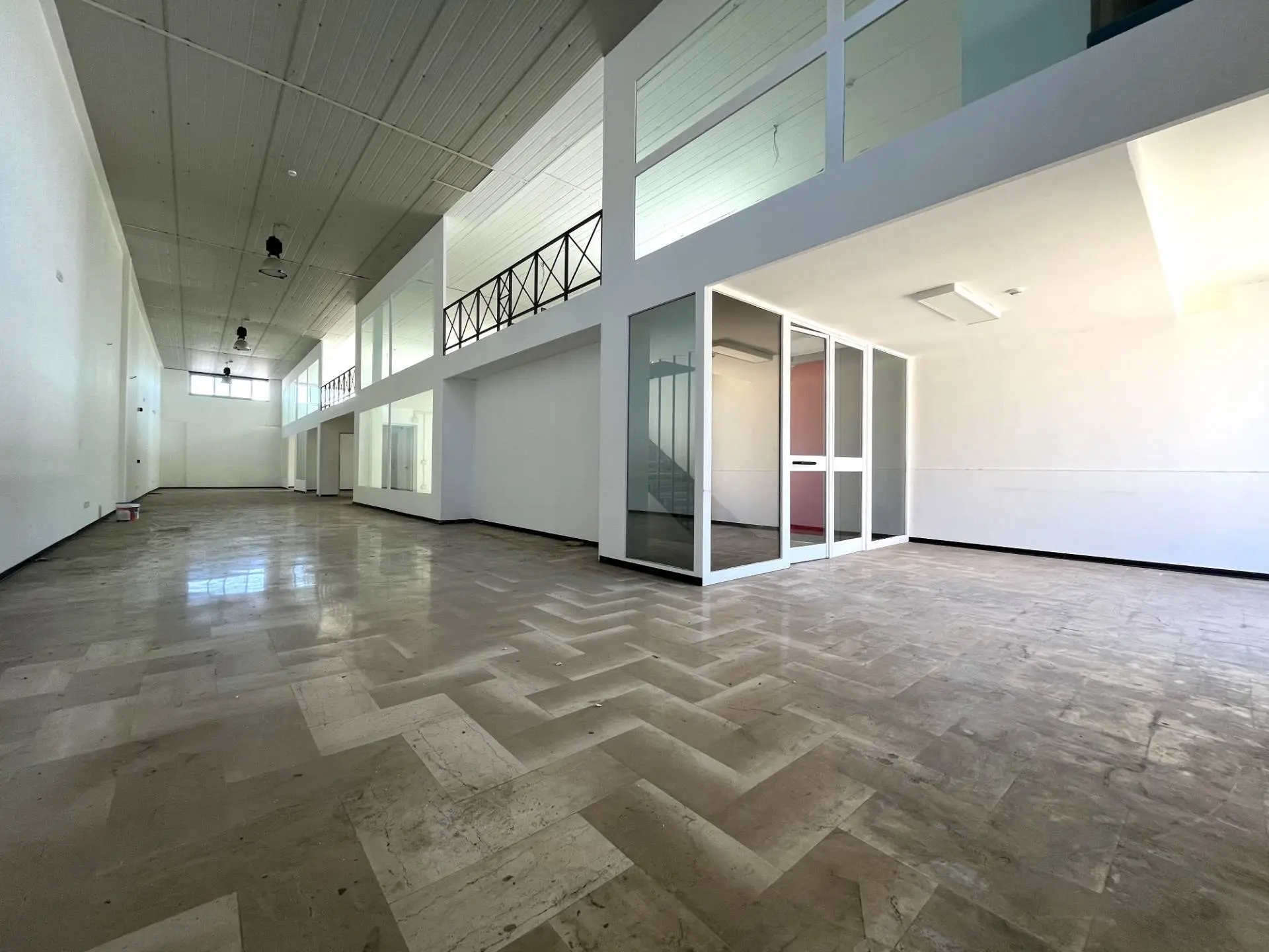 Immagine per Negozio in affitto a Catanzaro viale Lucrezia della Valle 44
