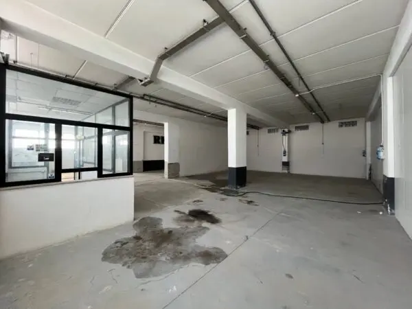 Magazzino viale Lucrezia Della Valle, Catanzaro