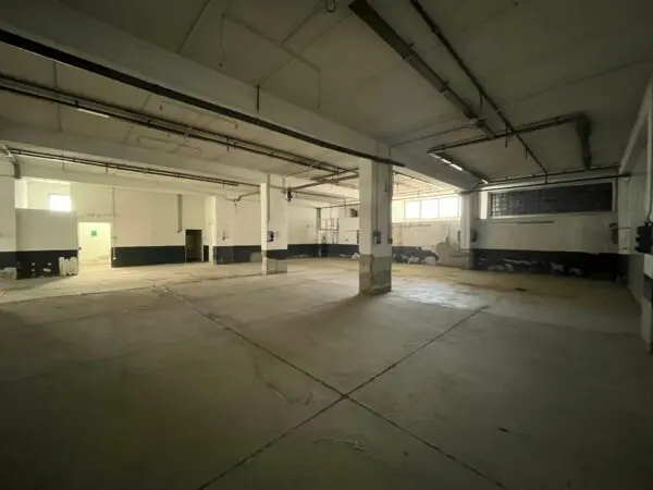 Magazzino viale Lucrezia Della Valle, Catanzaro