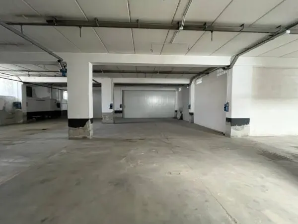 Magazzino viale Lucrezia Della Valle, Catanzaro