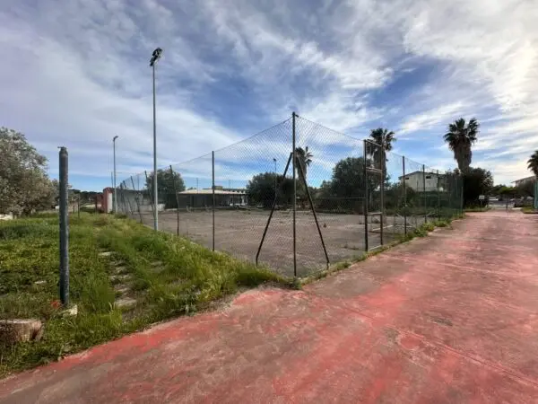 Locale Commerciale viale Del Turismo, Zagarise