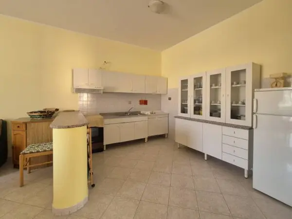 Appartamento via Milano 8, Botricello