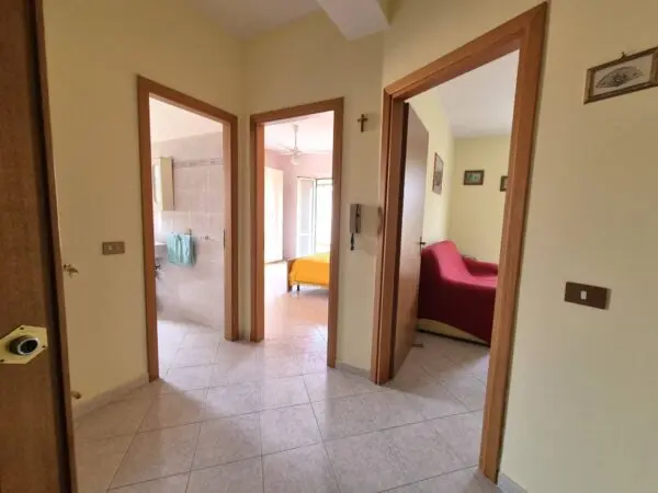 Appartamento via Milano 8, Botricello