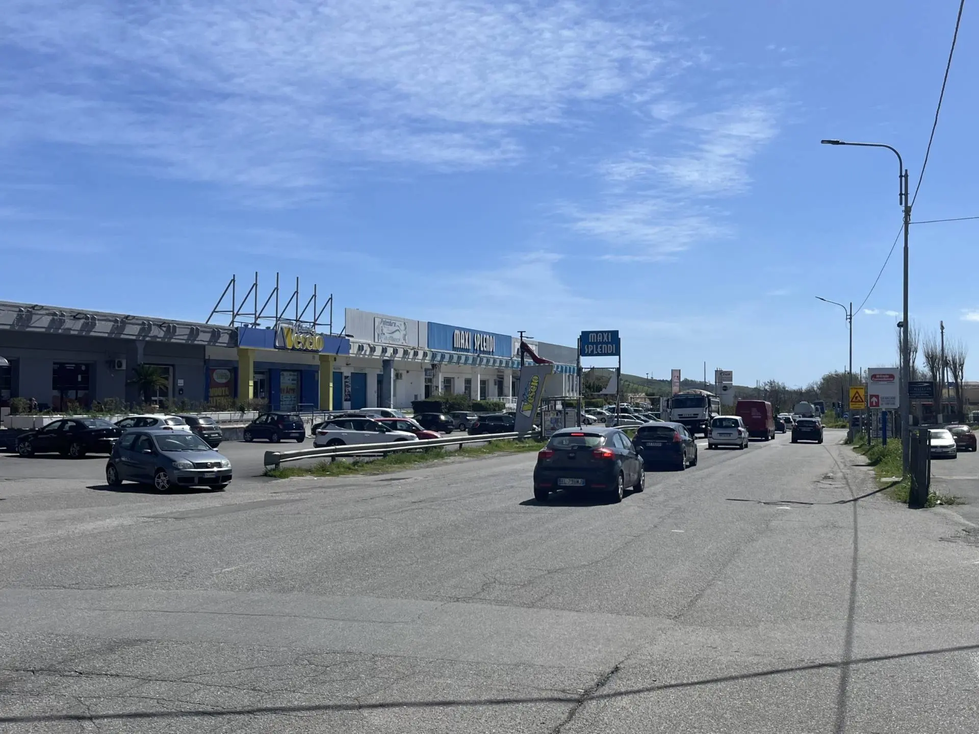 Immagine per Locale Commerciale in vendita a Catanzaro via Lucrezia della Valle