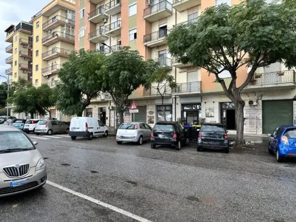 Negozio via Stefano Lungomare 55, Catanzaro