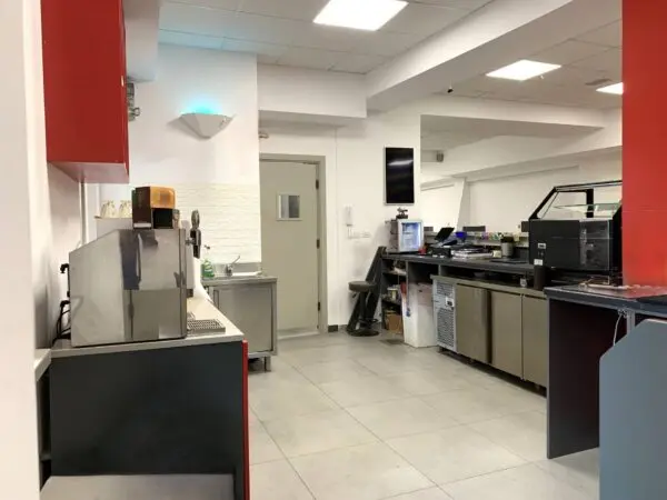 Attività Commerciale via Alcide De Gasperi, Catanzaro