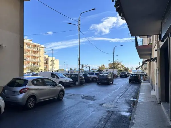 Negozio via Vibo Valentia 11, Catanzaro