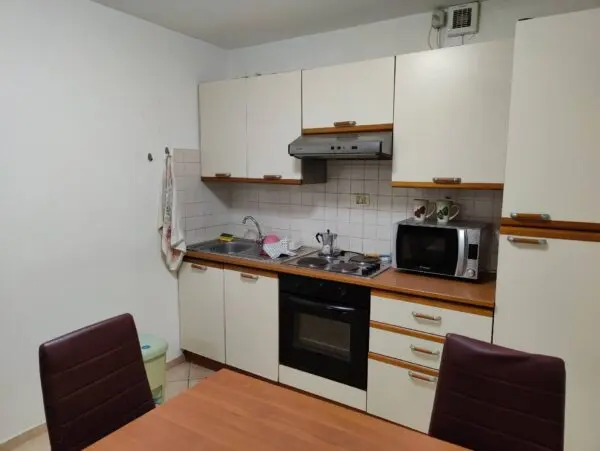 Appartamento via Clusone 2, Milano