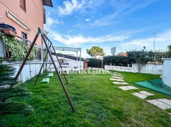 Appartamento via Vampolieri, Aci Catena