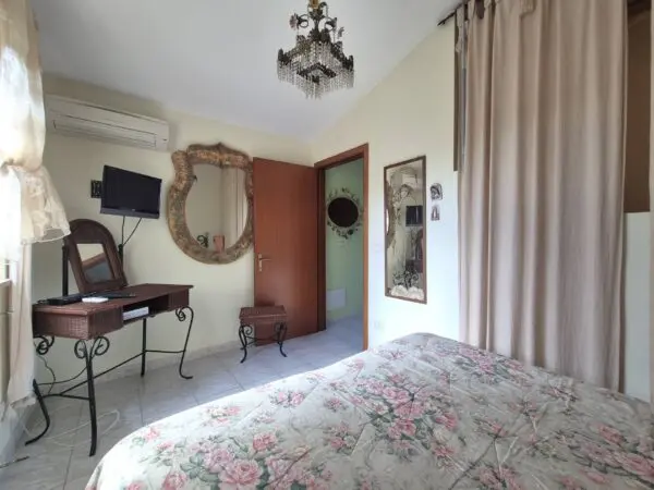 Villa via Ulisse 102, Catanzaro