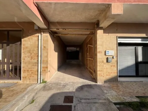 Box / Posto Auto via Fiume 50, Catanzaro