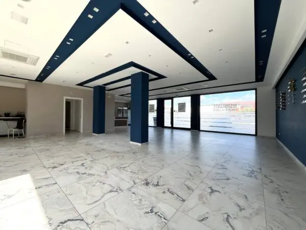 Negozio via Risorgimento 21, San Floro
