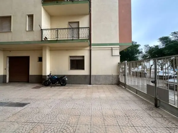 Negozio via Lungomare Stefano Pugliese 55, Catanzaro