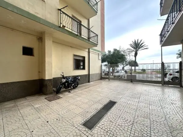 Negozio via Lungomare Stefano Pugliese 55, Catanzaro