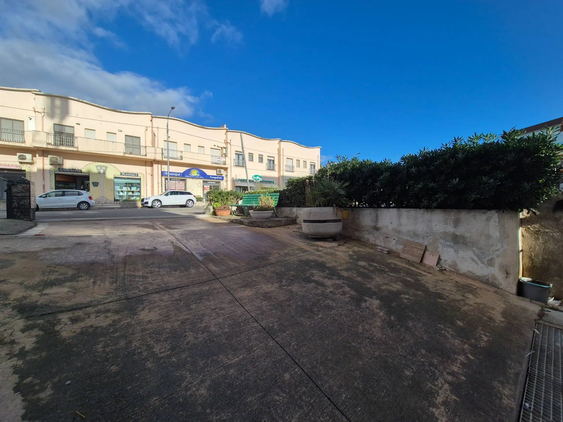 Immagine per Negozio in affitto a Catanzaro Viale Crotone 202