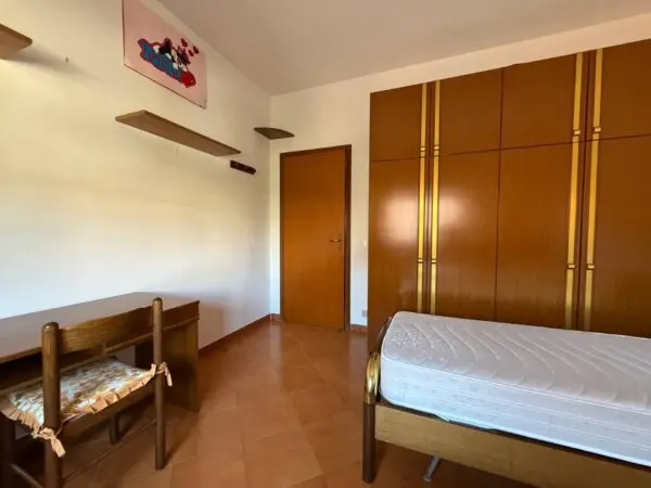 Stanza via Eraclea, Catanzaro