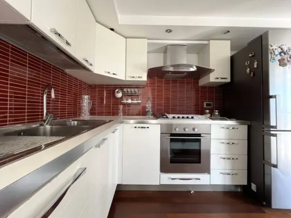 Appartamento via Delle Rose 481, Squillace