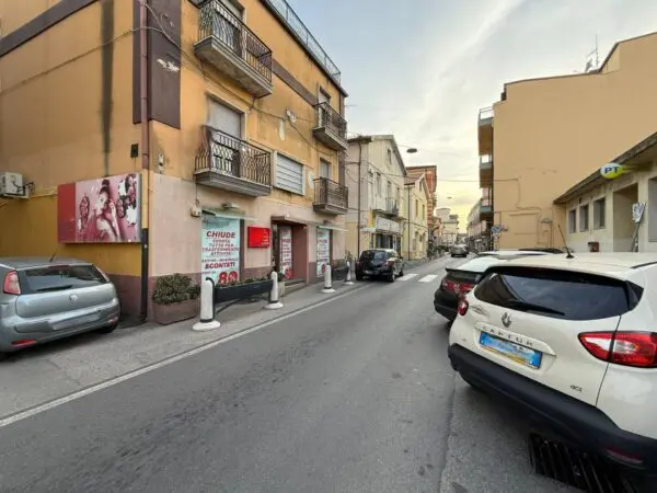 Negozio via Progresso, Catanzaro