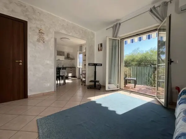 Appartamento via Marina Di Pietragrande 12, Torre Di Ruggiero
