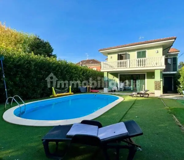 Villa via, Alessandria