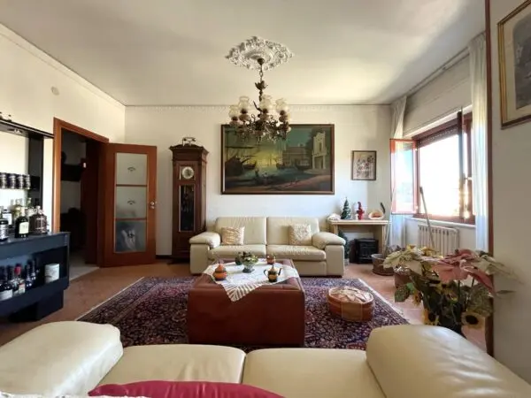 Appartamento via Angitola, Catanzaro