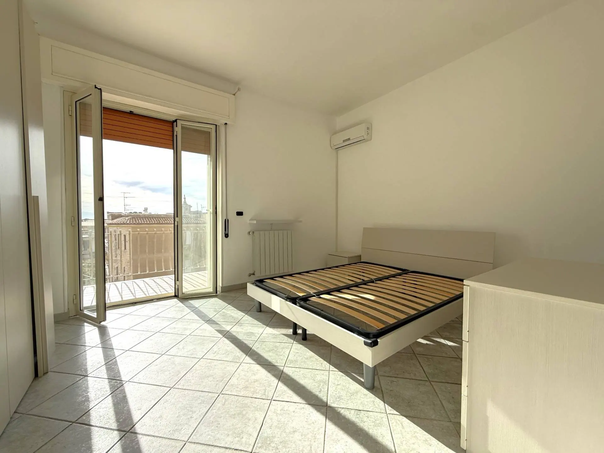 Immagine per Appartamento in affitto a Catanzaro via Pisacane 