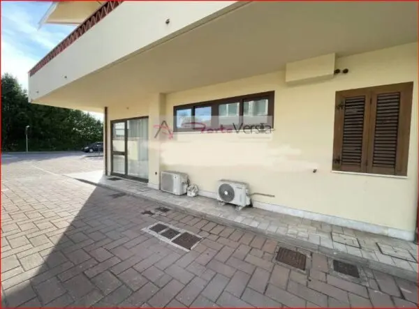 Locale Commerciale via, Seravezza