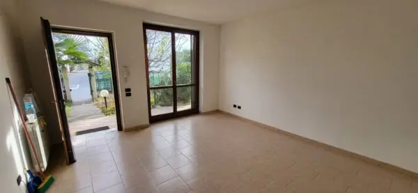 Villa via Monte Grappa, Lonate Pozzolo