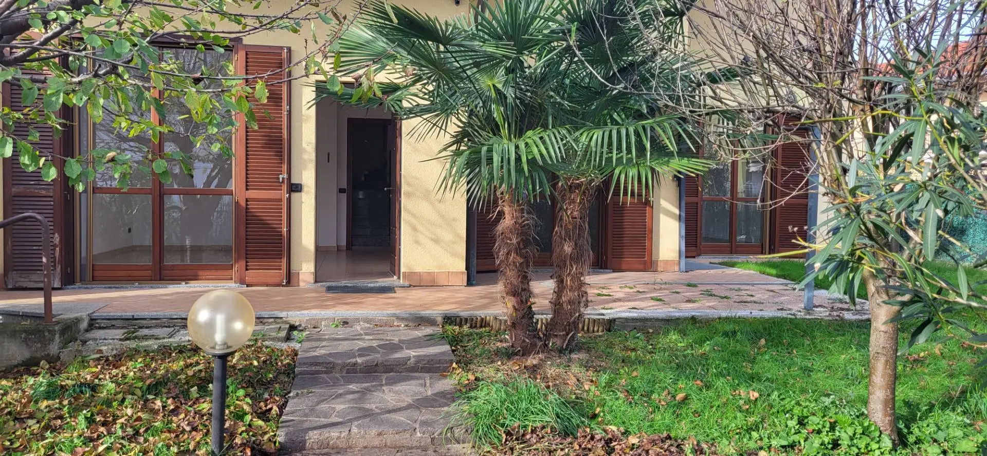 Immagine per Villa in vendita a Lonate Pozzolo Monte Grappa 