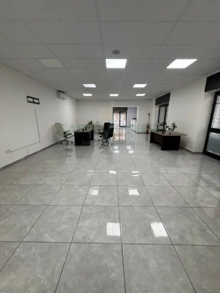Locale Commerciale corso Umberto I, Marigliano