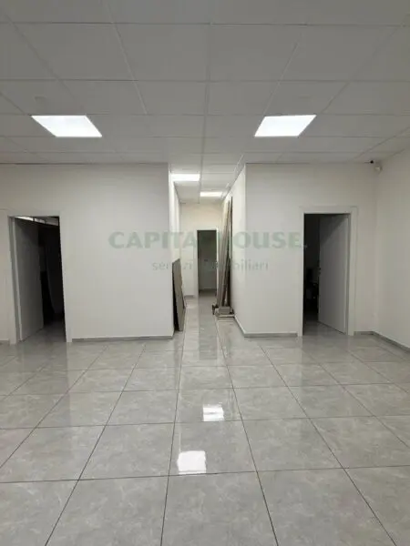 Locale Commerciale corso Umberto I, Marigliano