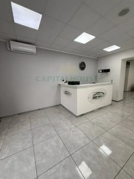 Locale Commerciale corso Umberto I, Marigliano