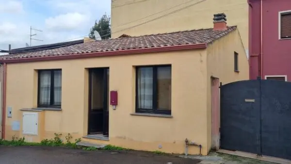 Casa Indipendente via Roma, Teulada
